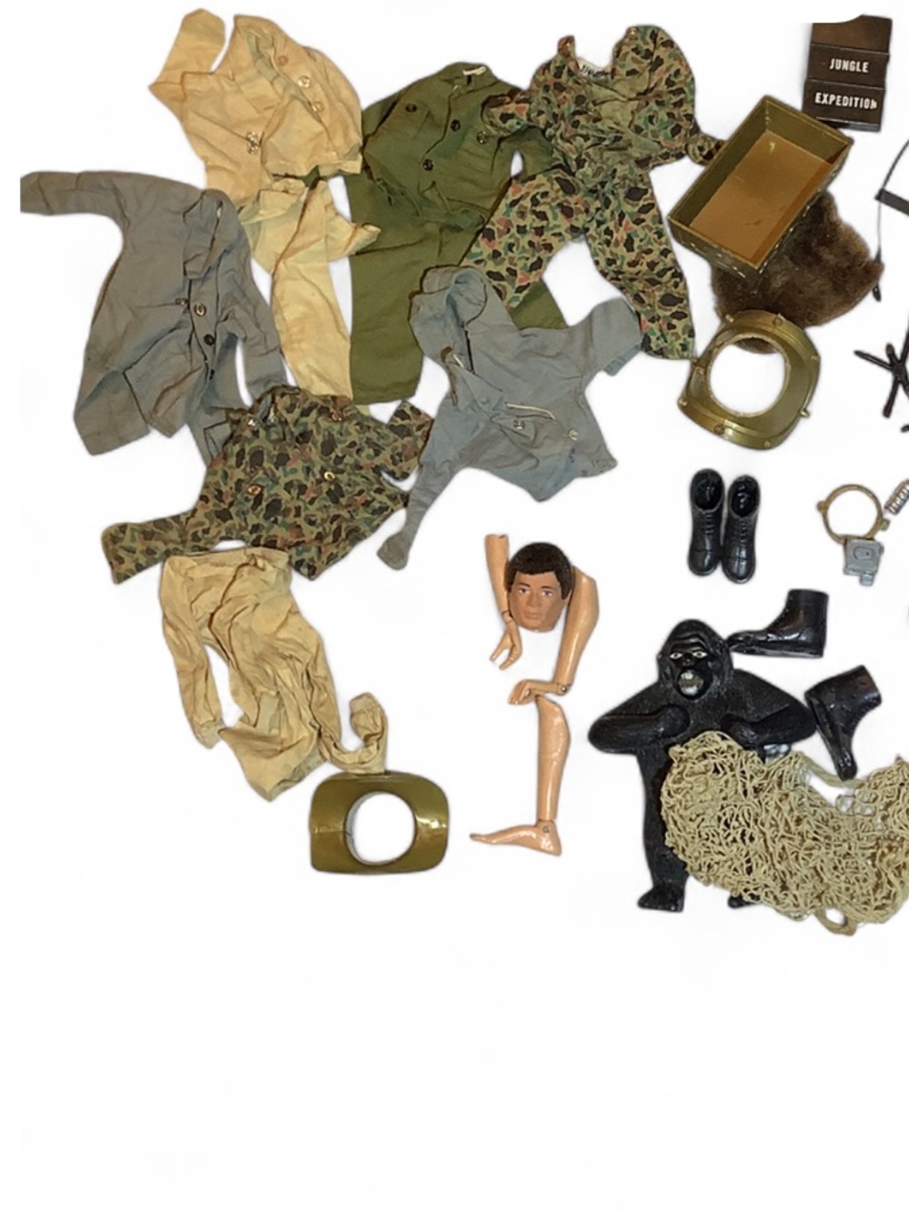 LARGE LOT 60’s~70’s GI Joe: Head Appendages Accessories JUNGLE~DIVING~CLOTHES - Picture 2 of 10